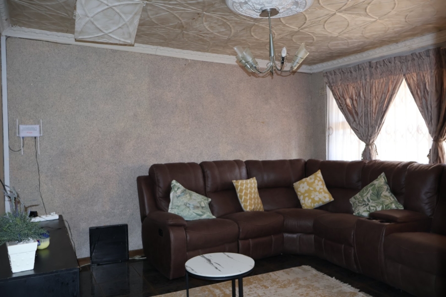 4 Bedroom Property for Sale in Zwelitsha Eastern Cape